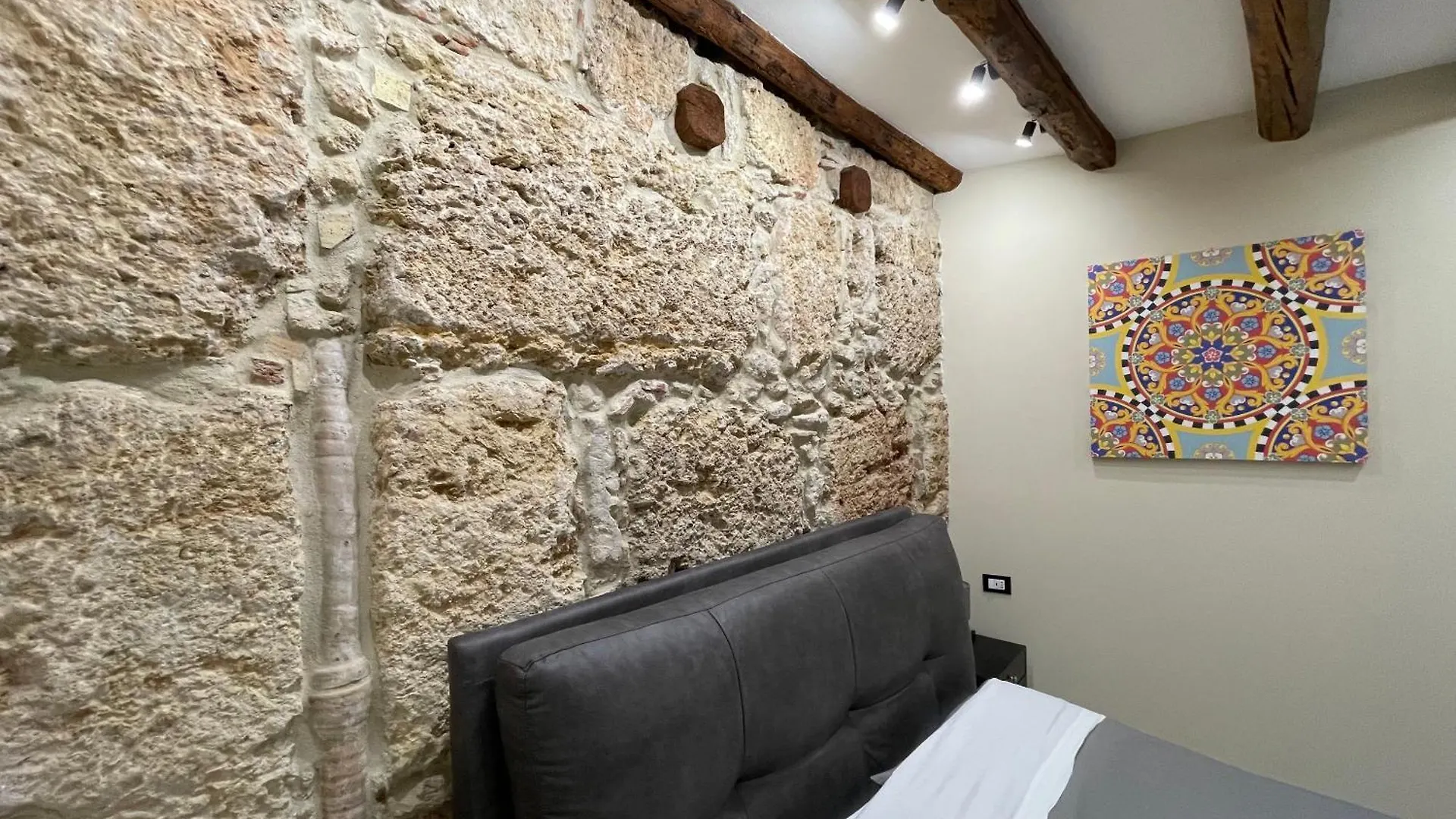 Tommy'S Rooms Palermo 0*,  Italien
